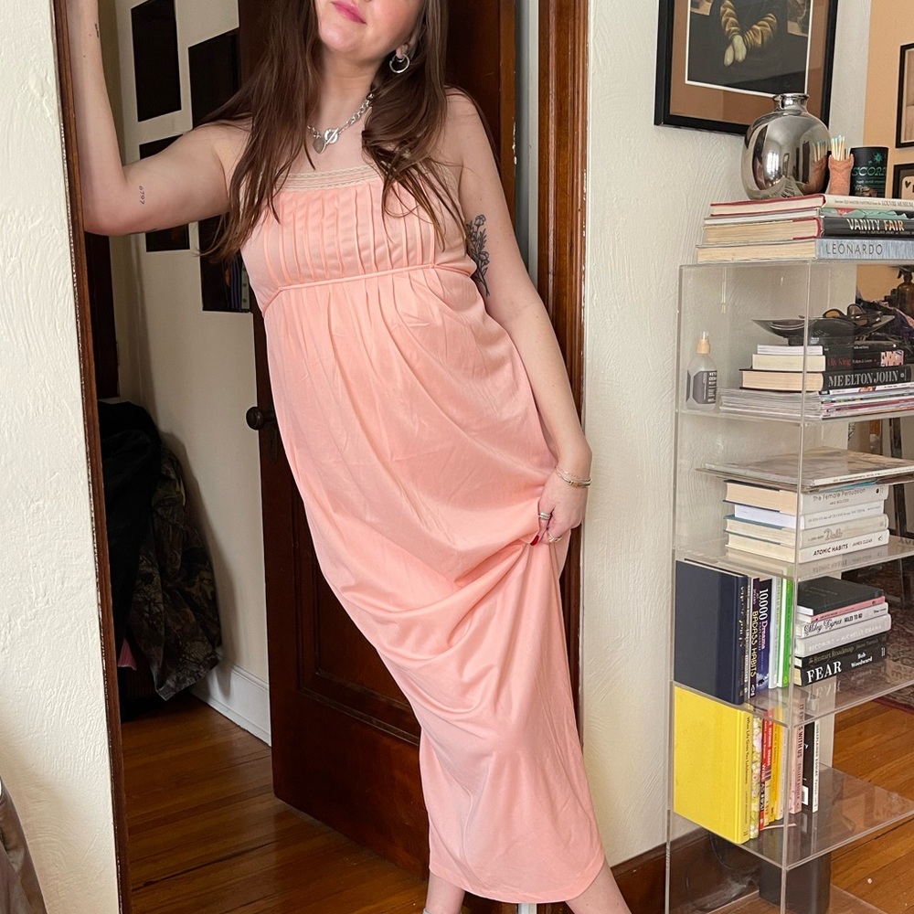 Vintage Vanity Fair peach long slip dress with lace